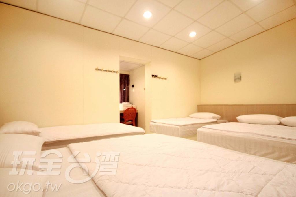 Sun Moon Star Hostel Budai Экстерьер фото