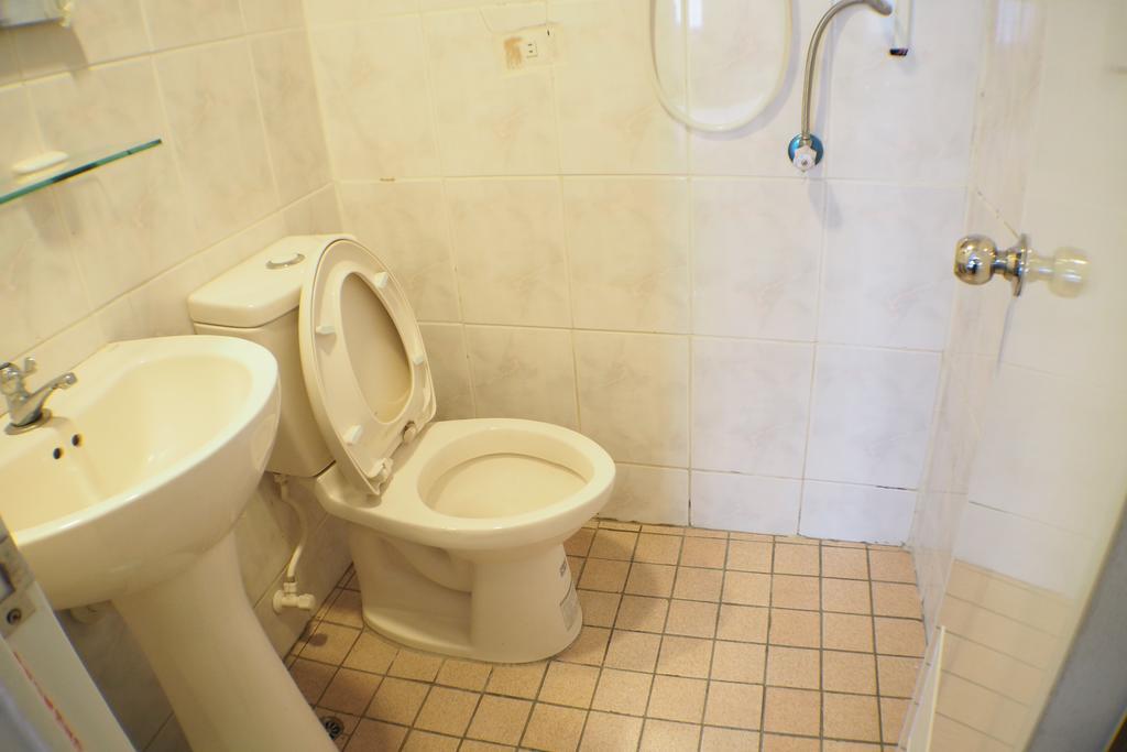 Sun Moon Star Hostel Budai Экстерьер фото